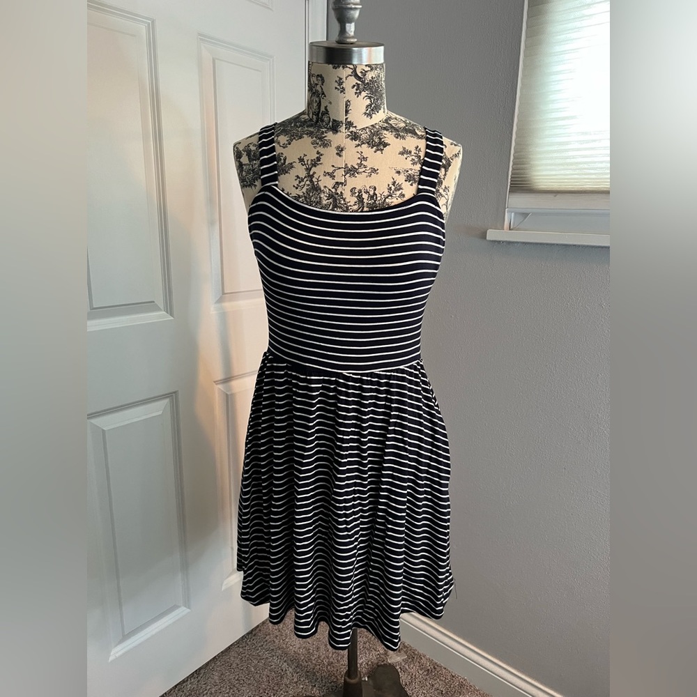 Cute striped Lily Rose dress from Kohls sz medium